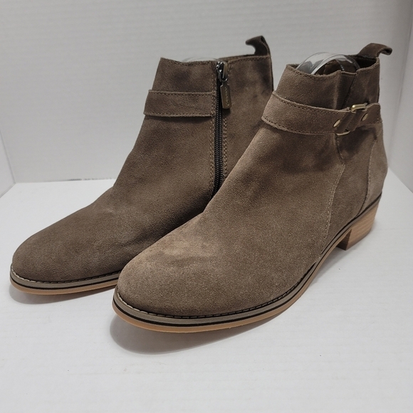 Blondo Waterproof Suede Tan Buckle Zip Booties 9.5 EUC - Picture 1 of 10